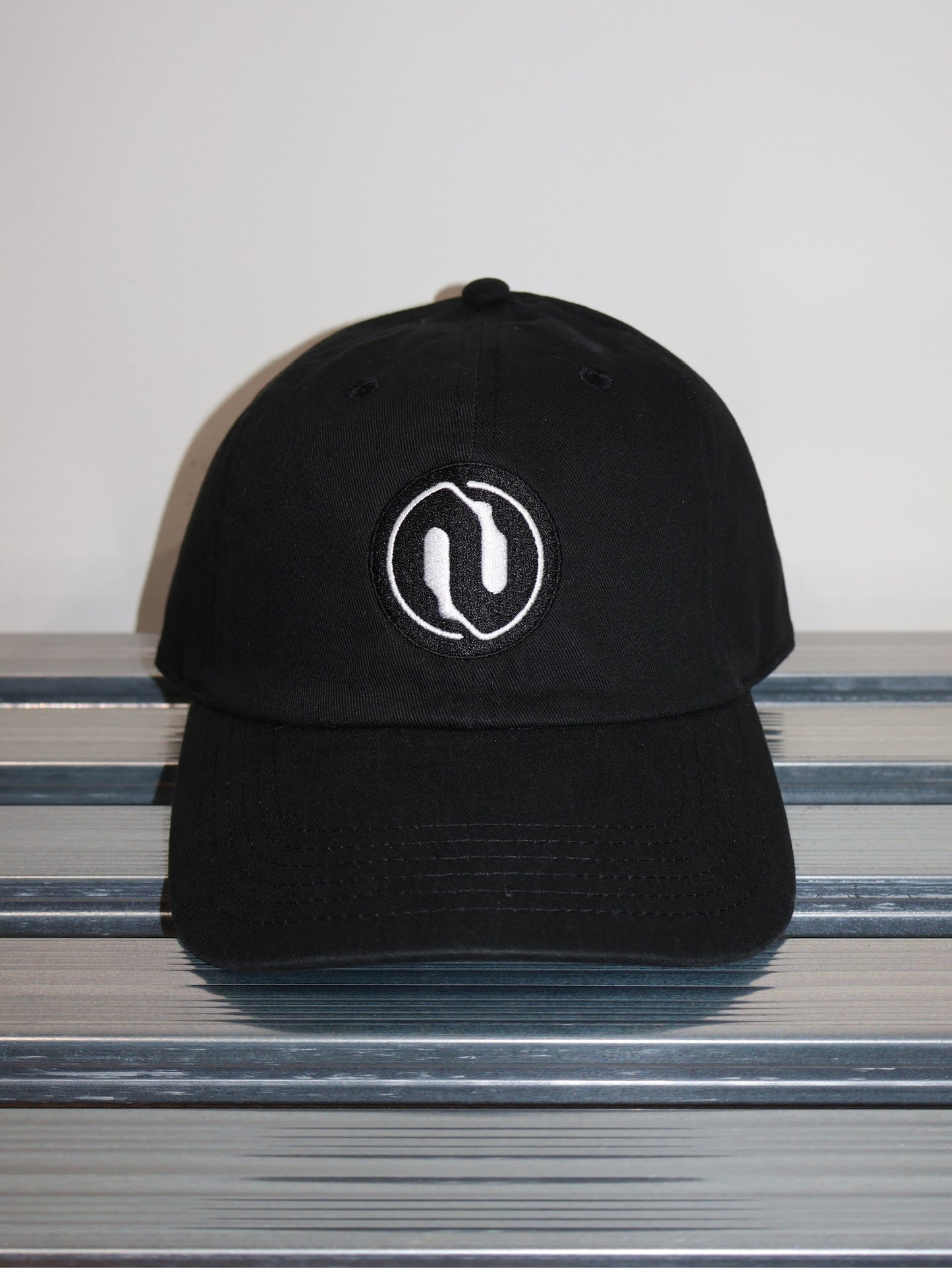 LeeLoo Original Logo Cap Design by Paul Nicholson 【Black × White】